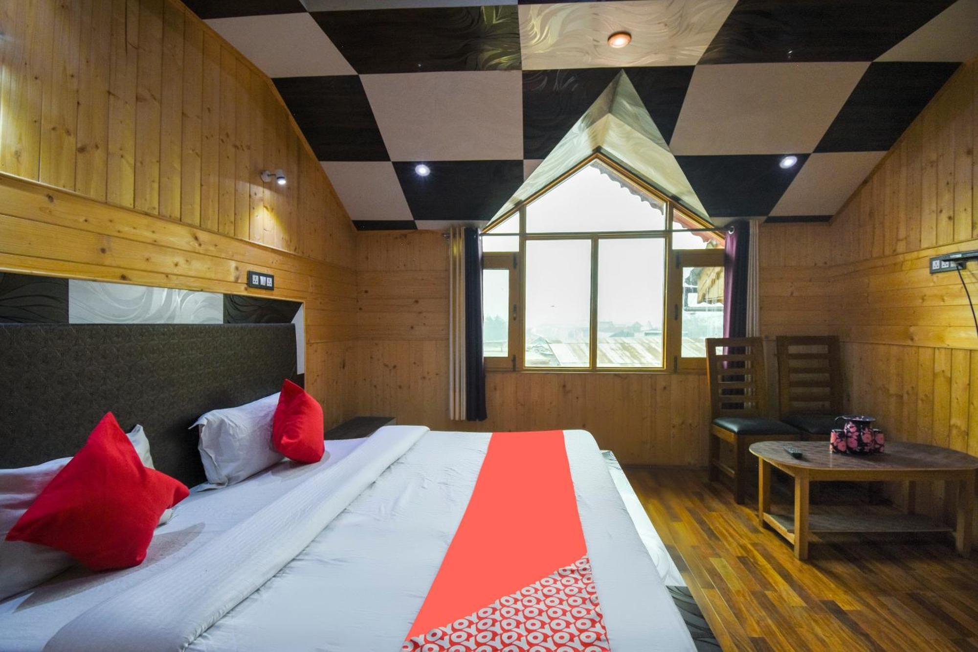 โอโย 66476 โฮเทล นิว ดิไวน์ แคชเมียร์ Hotel Durgjan ภายนอก รูปภาพ