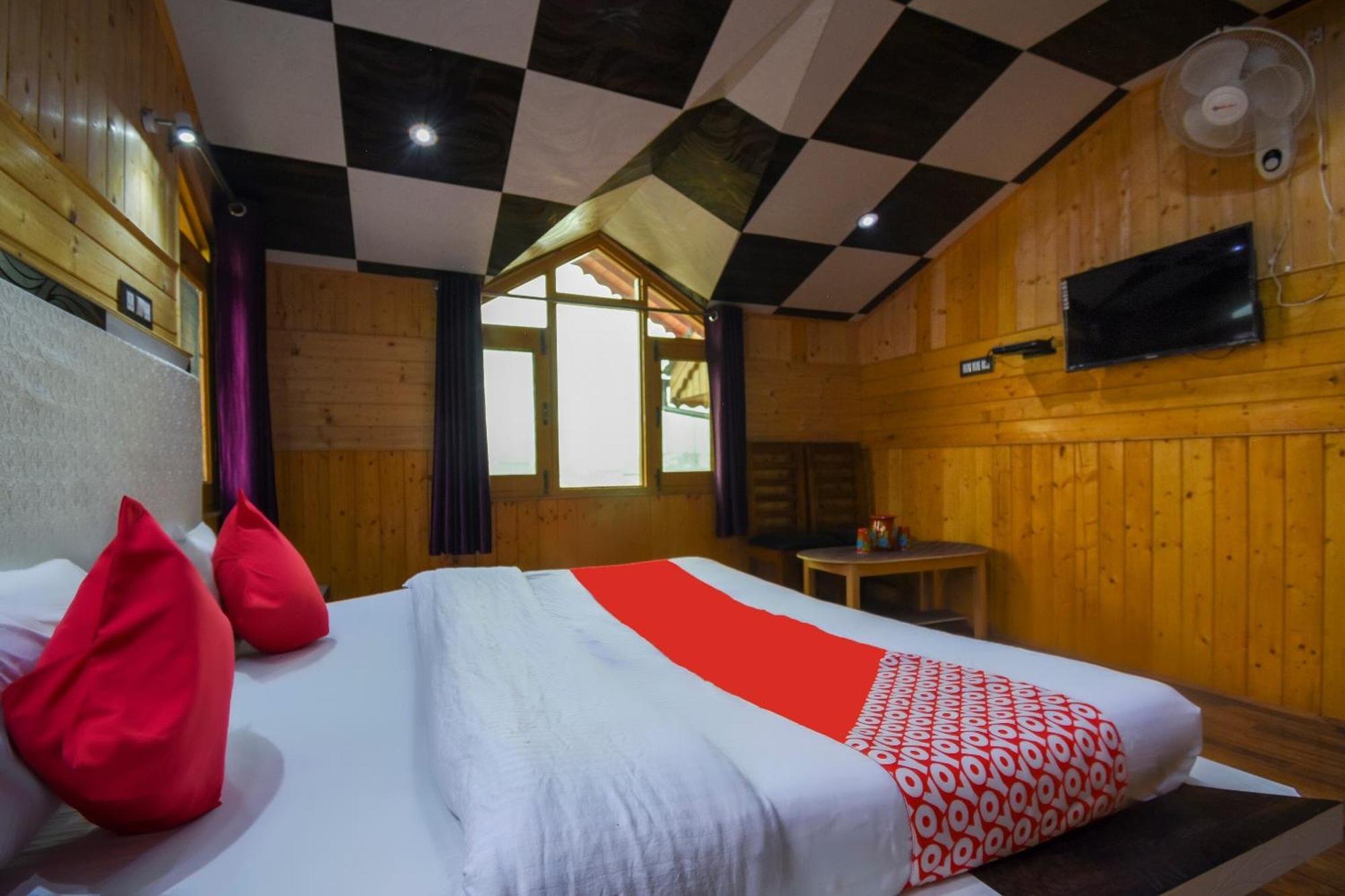 โอโย 66476 โฮเทล นิว ดิไวน์ แคชเมียร์ Hotel Durgjan ภายนอก รูปภาพ
