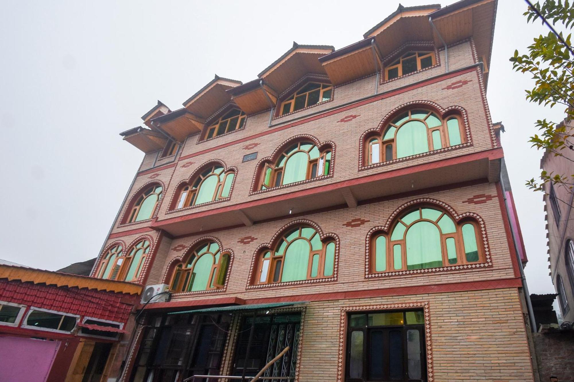 โอโย 66476 โฮเทล นิว ดิไวน์ แคชเมียร์ Hotel Durgjan ภายนอก รูปภาพ