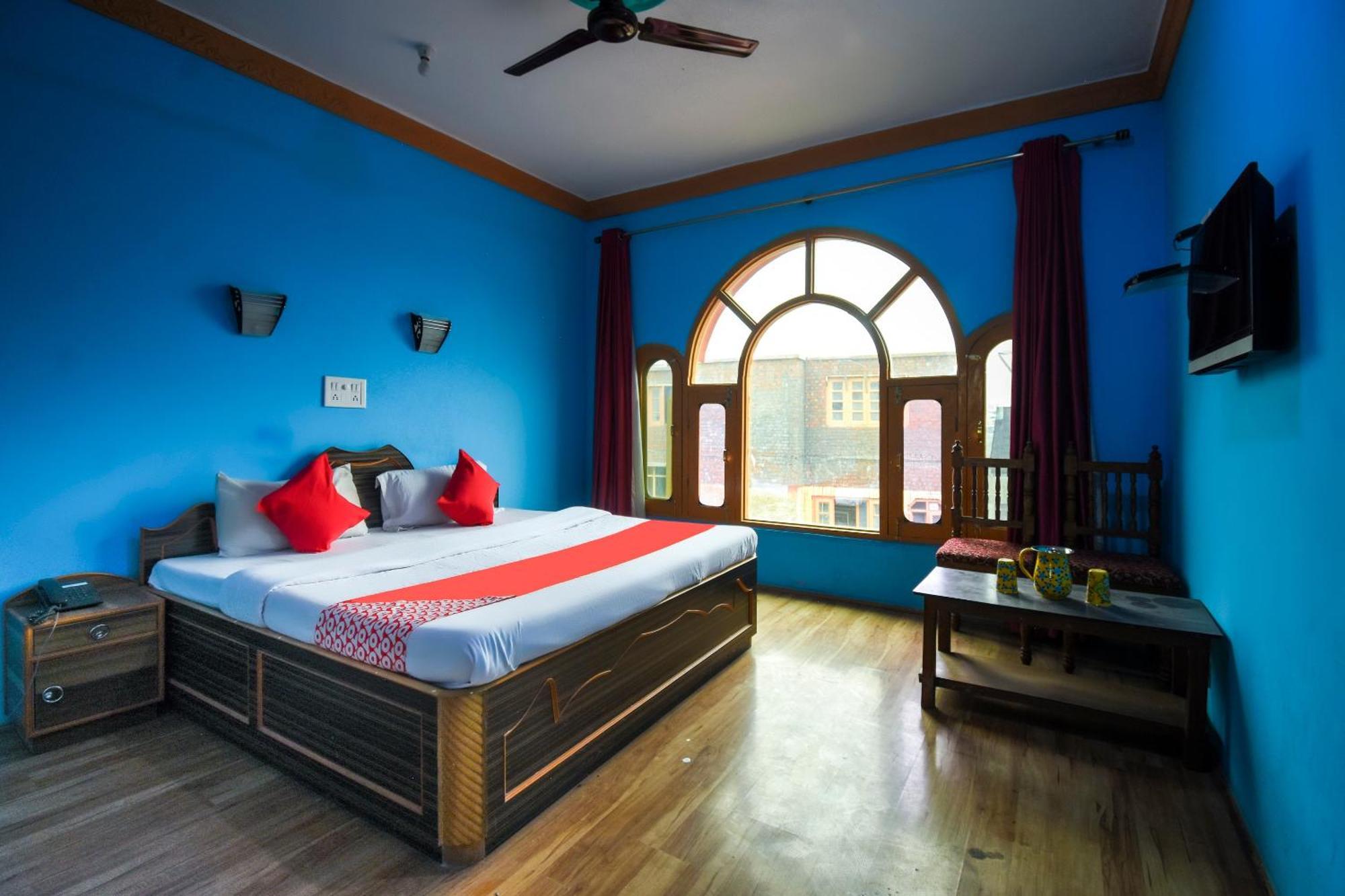 โอโย 66476 โฮเทล นิว ดิไวน์ แคชเมียร์ Hotel Durgjan ภายนอก รูปภาพ