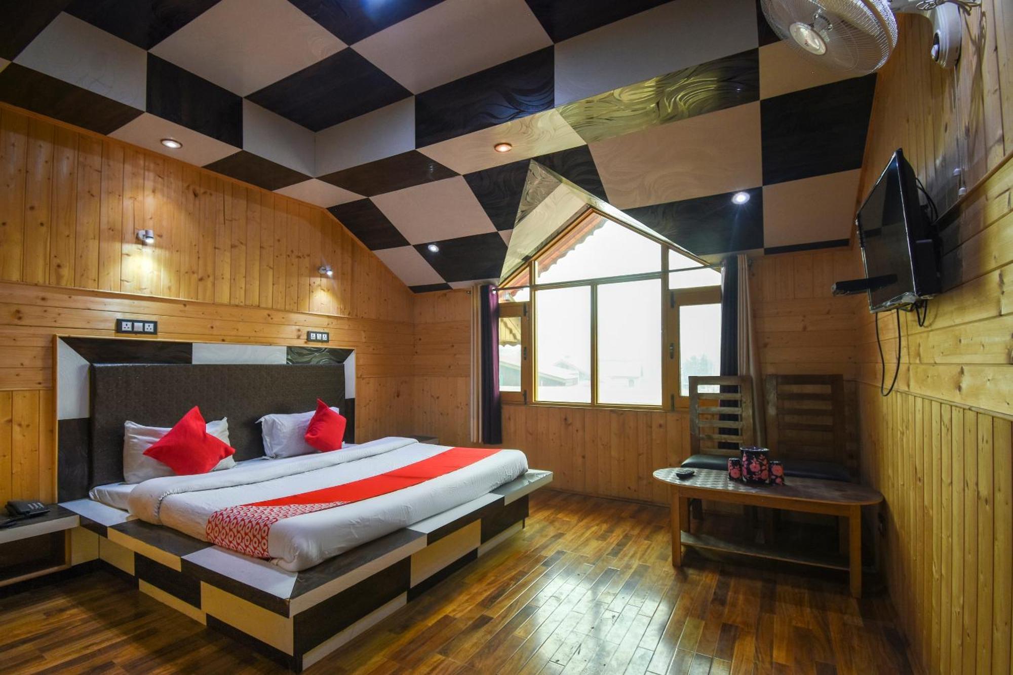 โอโย 66476 โฮเทล นิว ดิไวน์ แคชเมียร์ Hotel Durgjan ภายนอก รูปภาพ