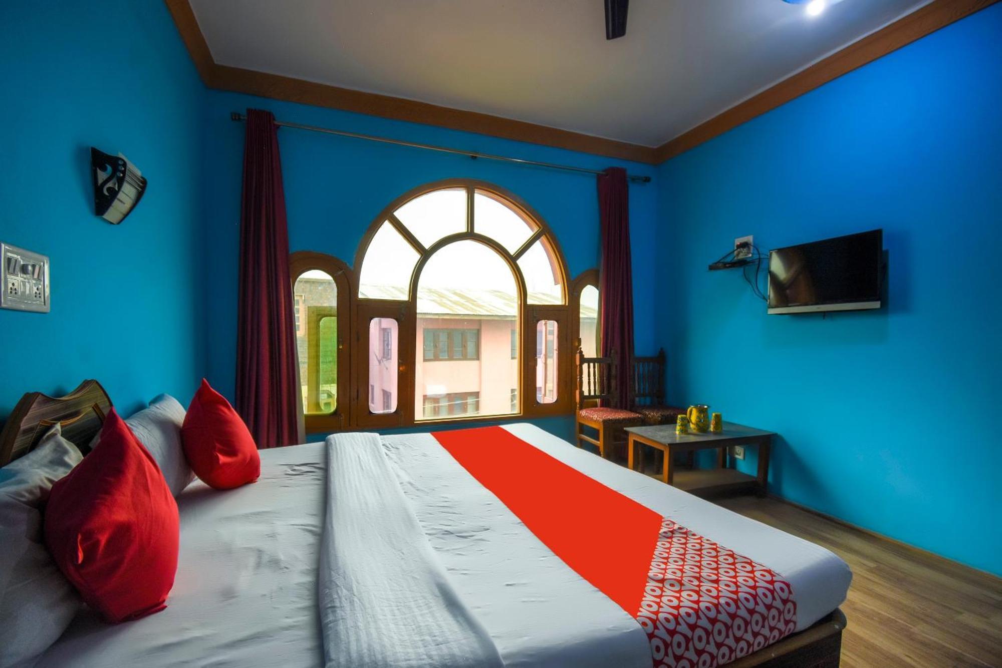 โอโย 66476 โฮเทล นิว ดิไวน์ แคชเมียร์ Hotel Durgjan ภายนอก รูปภาพ