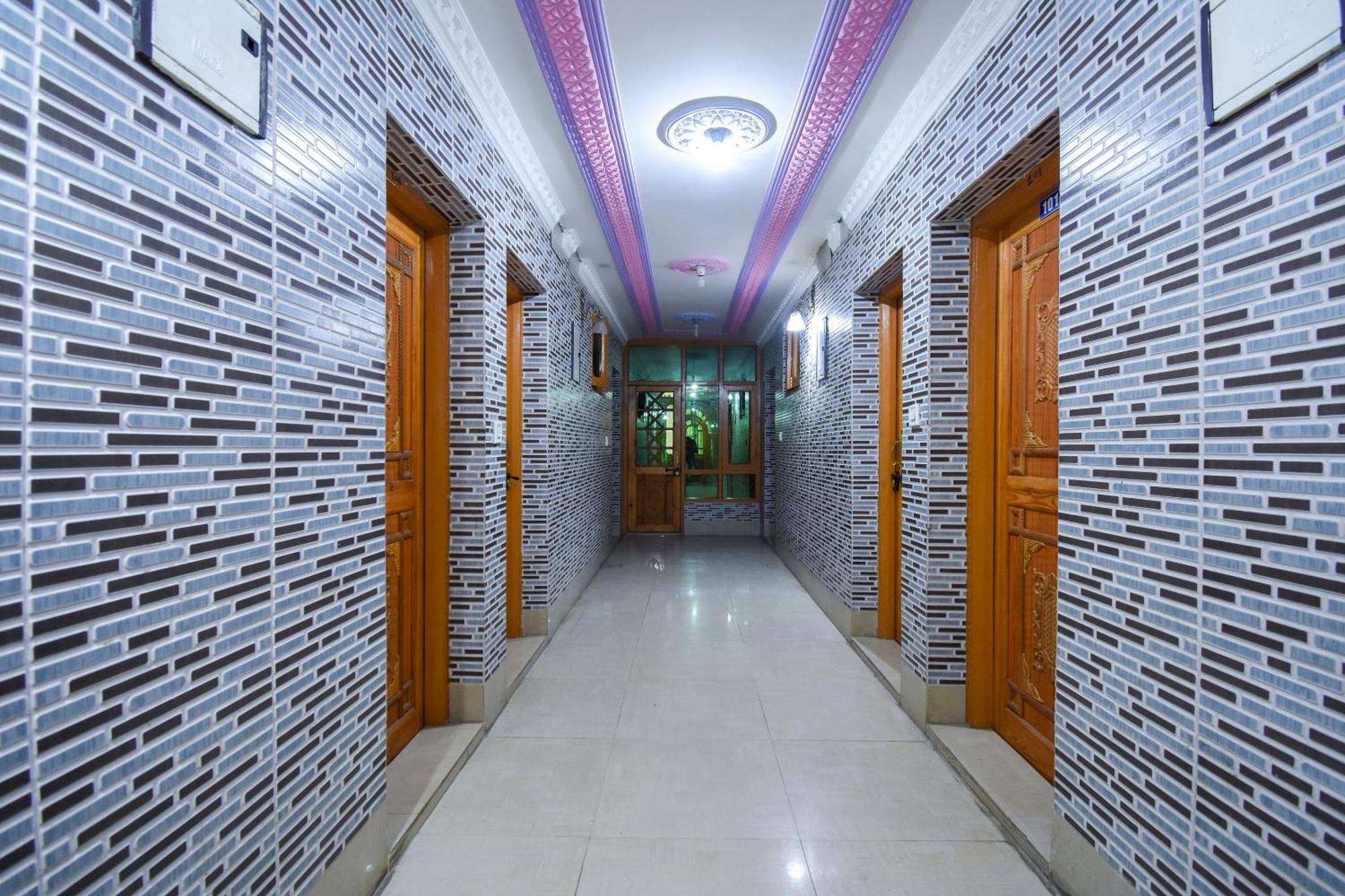 โอโย 66476 โฮเทล นิว ดิไวน์ แคชเมียร์ Hotel Durgjan ภายนอก รูปภาพ
