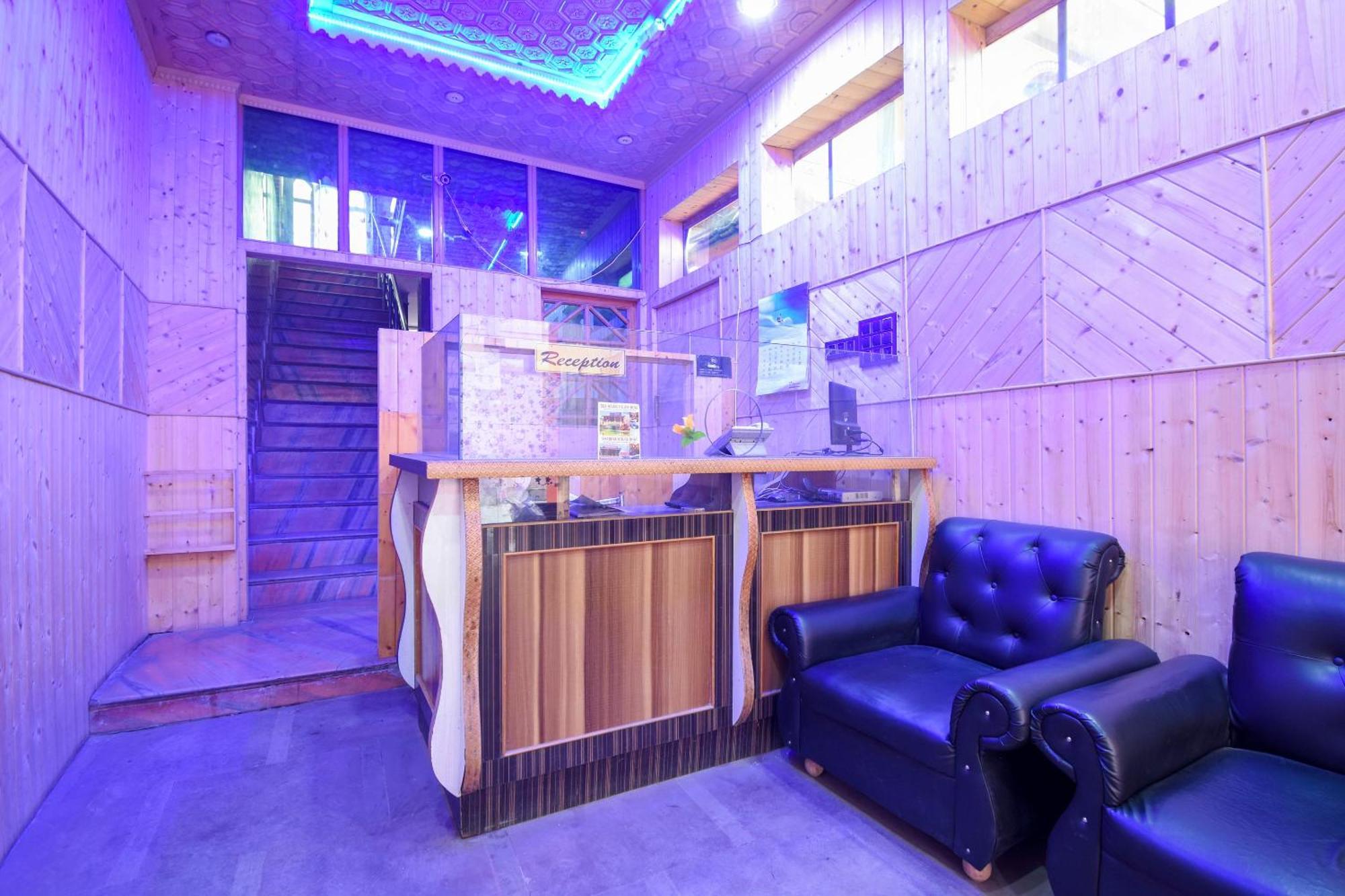 โอโย 66476 โฮเทล นิว ดิไวน์ แคชเมียร์ Hotel Durgjan ภายนอก รูปภาพ
