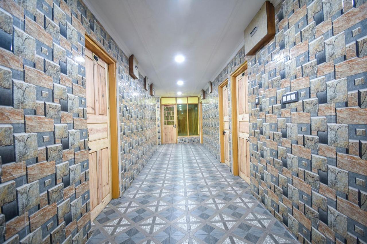 โอโย 66476 โฮเทล นิว ดิไวน์ แคชเมียร์ Hotel Durgjan ภายนอก รูปภาพ
